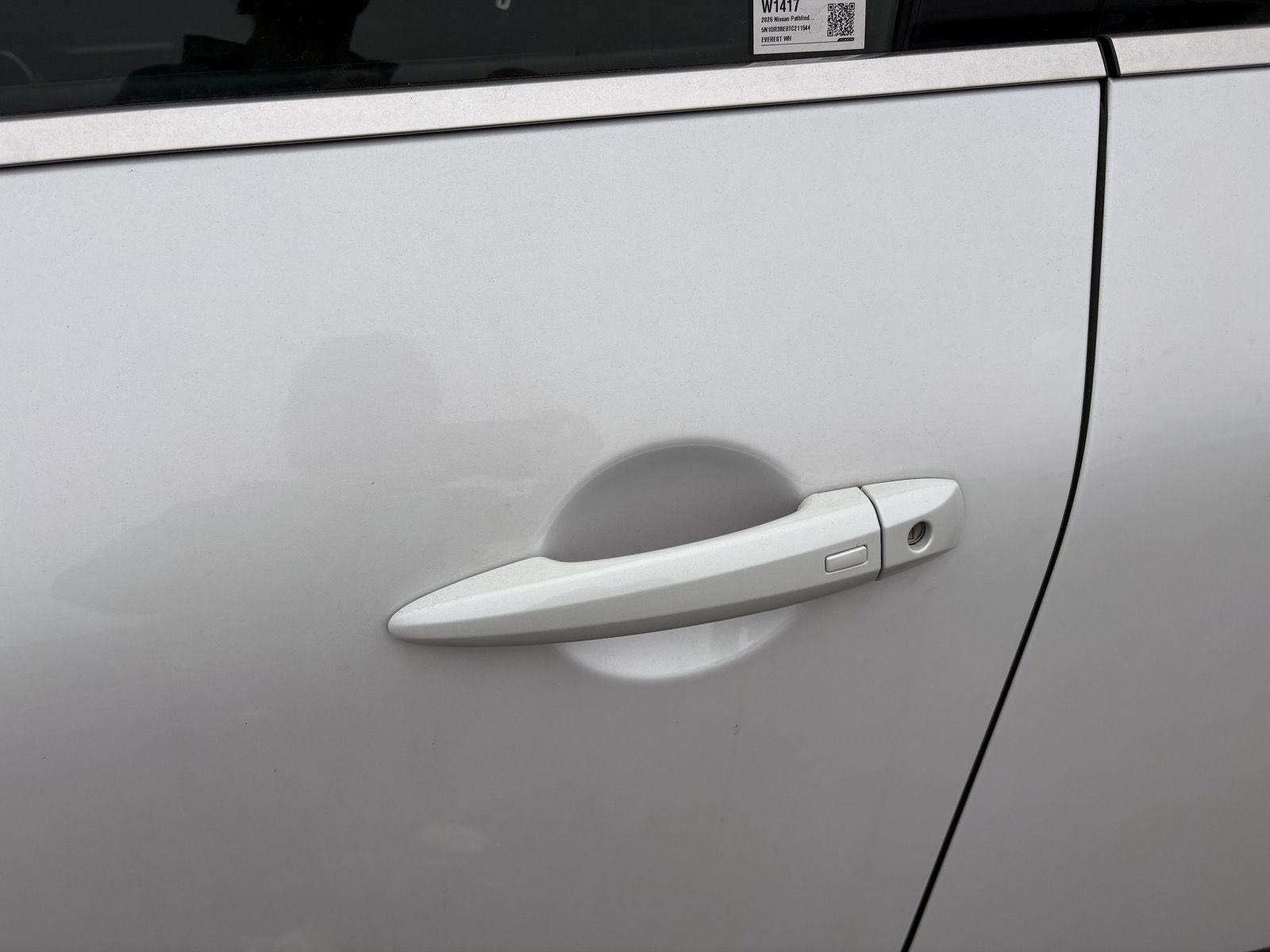 2026 Nissan Pathfinder SV