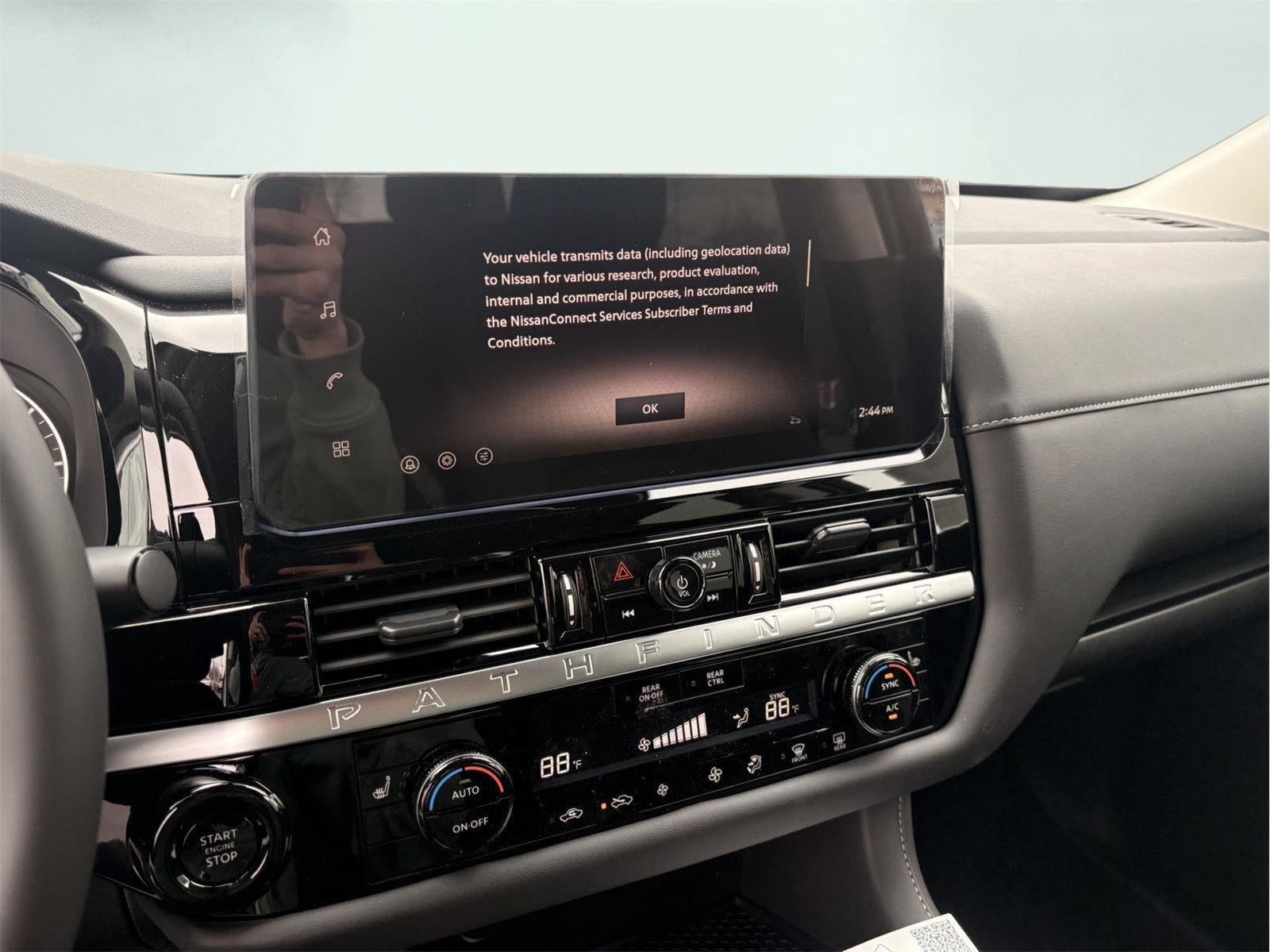 2026 Nissan Pathfinder SV