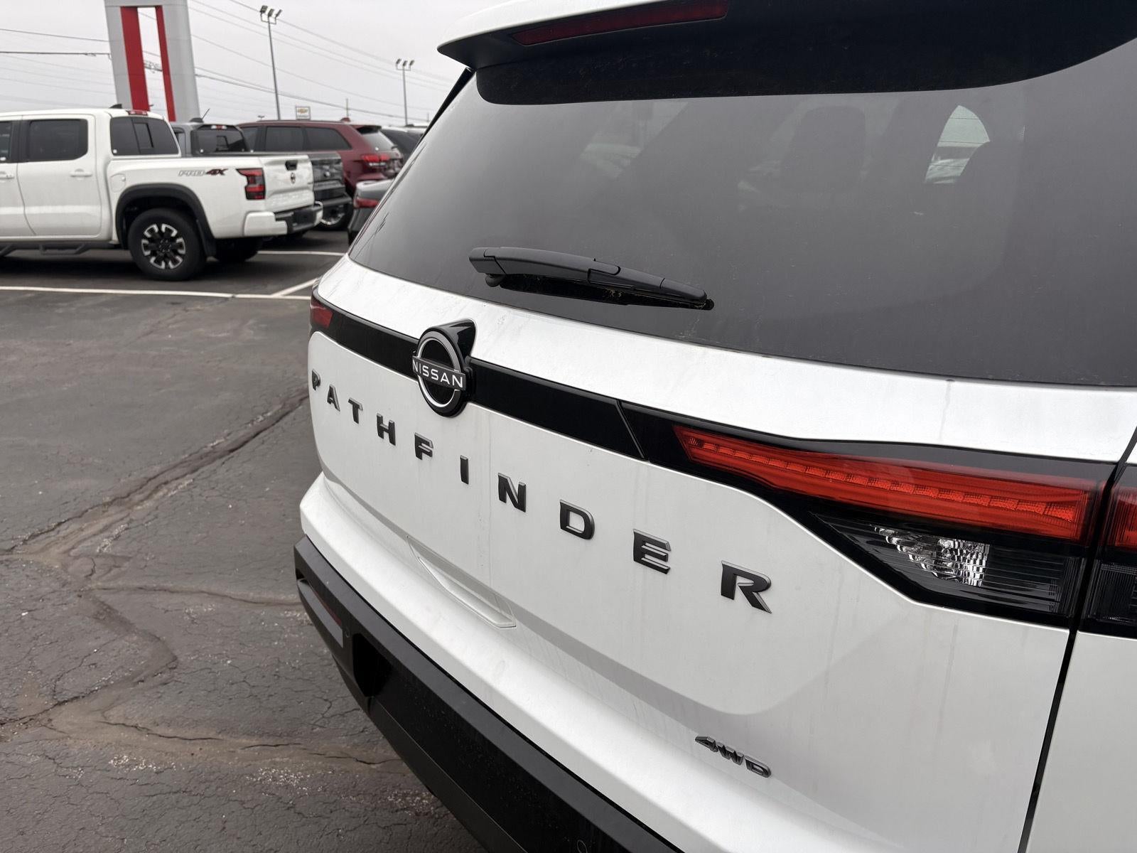 2026 Nissan Pathfinder SV