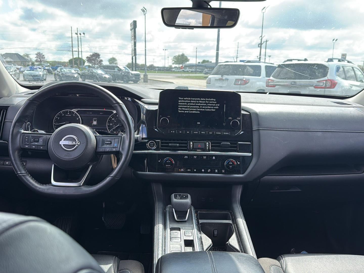 2024 Nissan Pathfinder SL