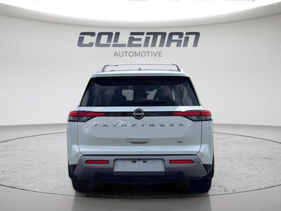 2024 Nissan Pathfinder SL