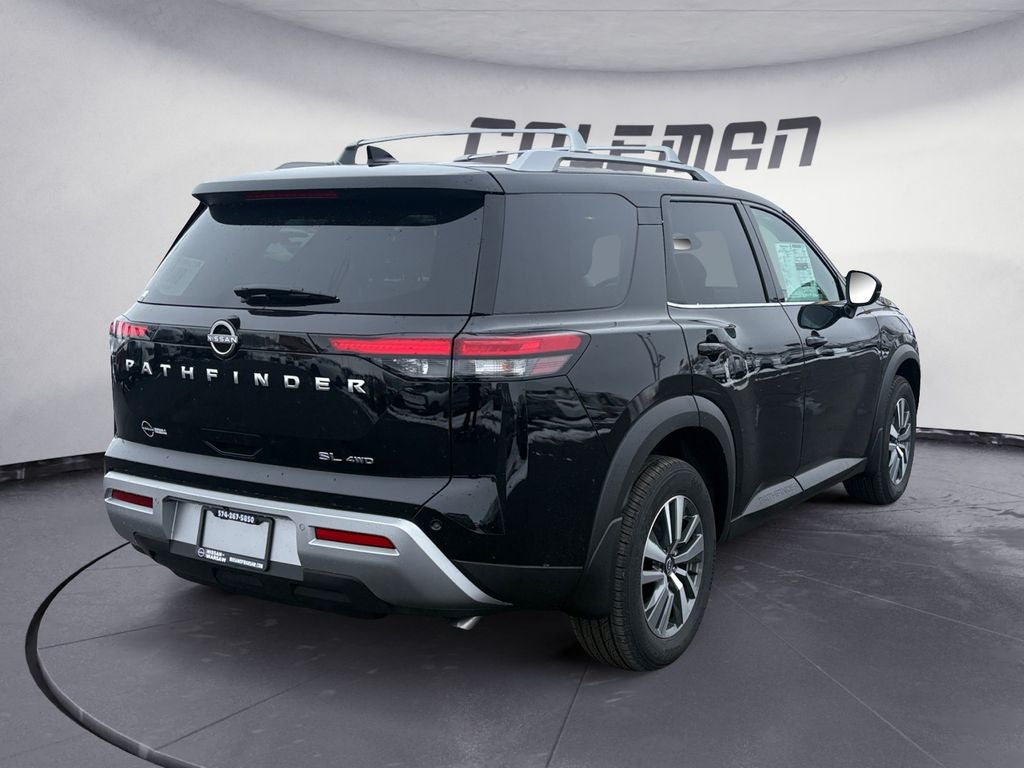 2025 Nissan Pathfinder SL