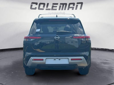 2025 Nissan Pathfinder SL