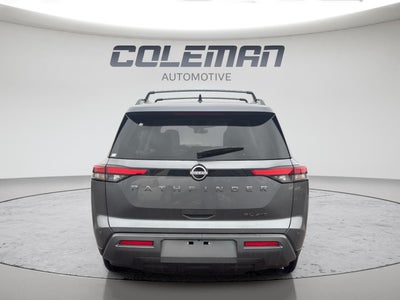 2026 Nissan Pathfinder SL