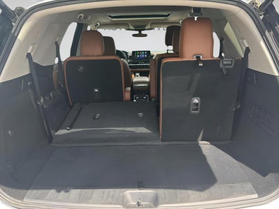2025 Nissan Pathfinder Platinum