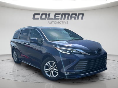 2022 Toyota Sienna Platinum