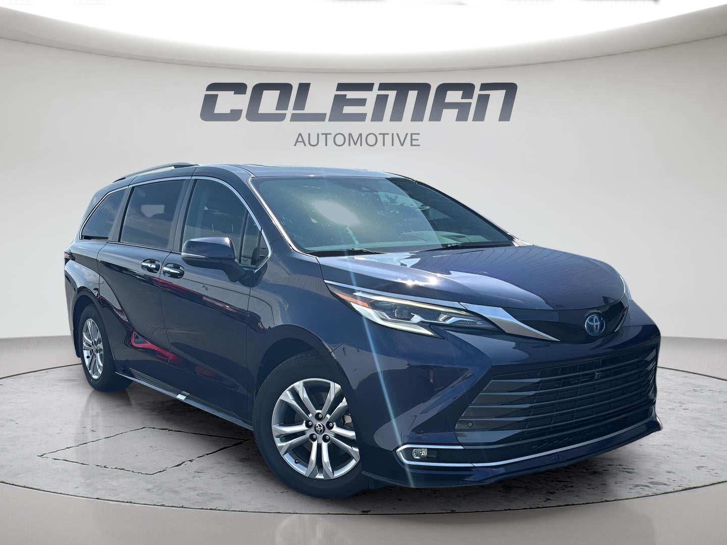 2022 Toyota Sienna Platinum