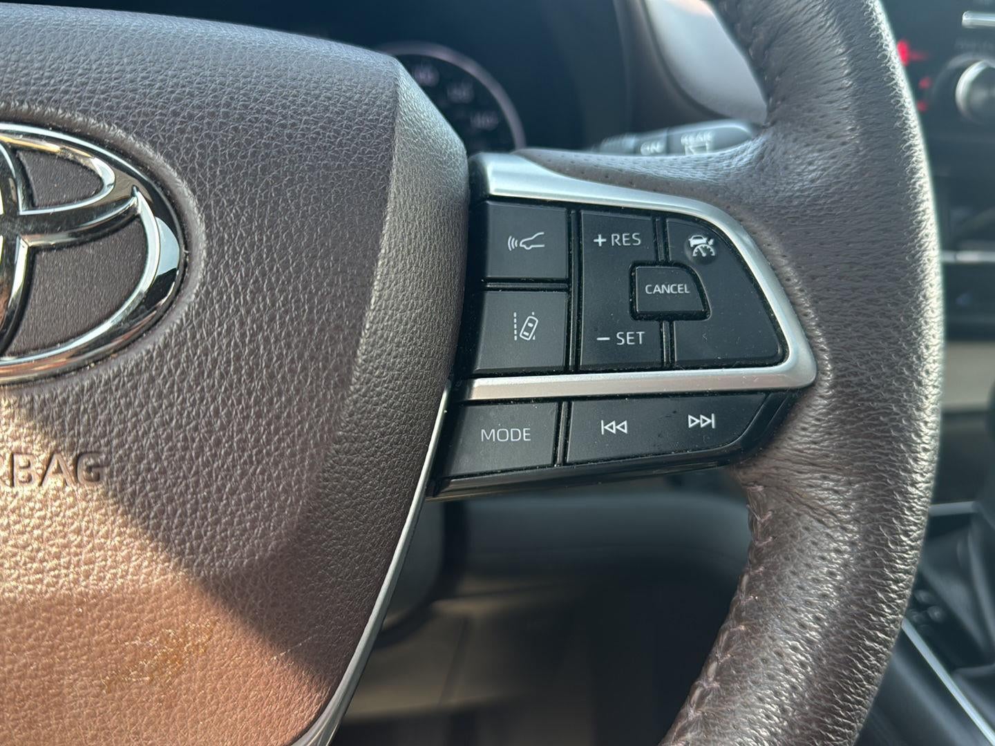 2022 Toyota Sienna Platinum