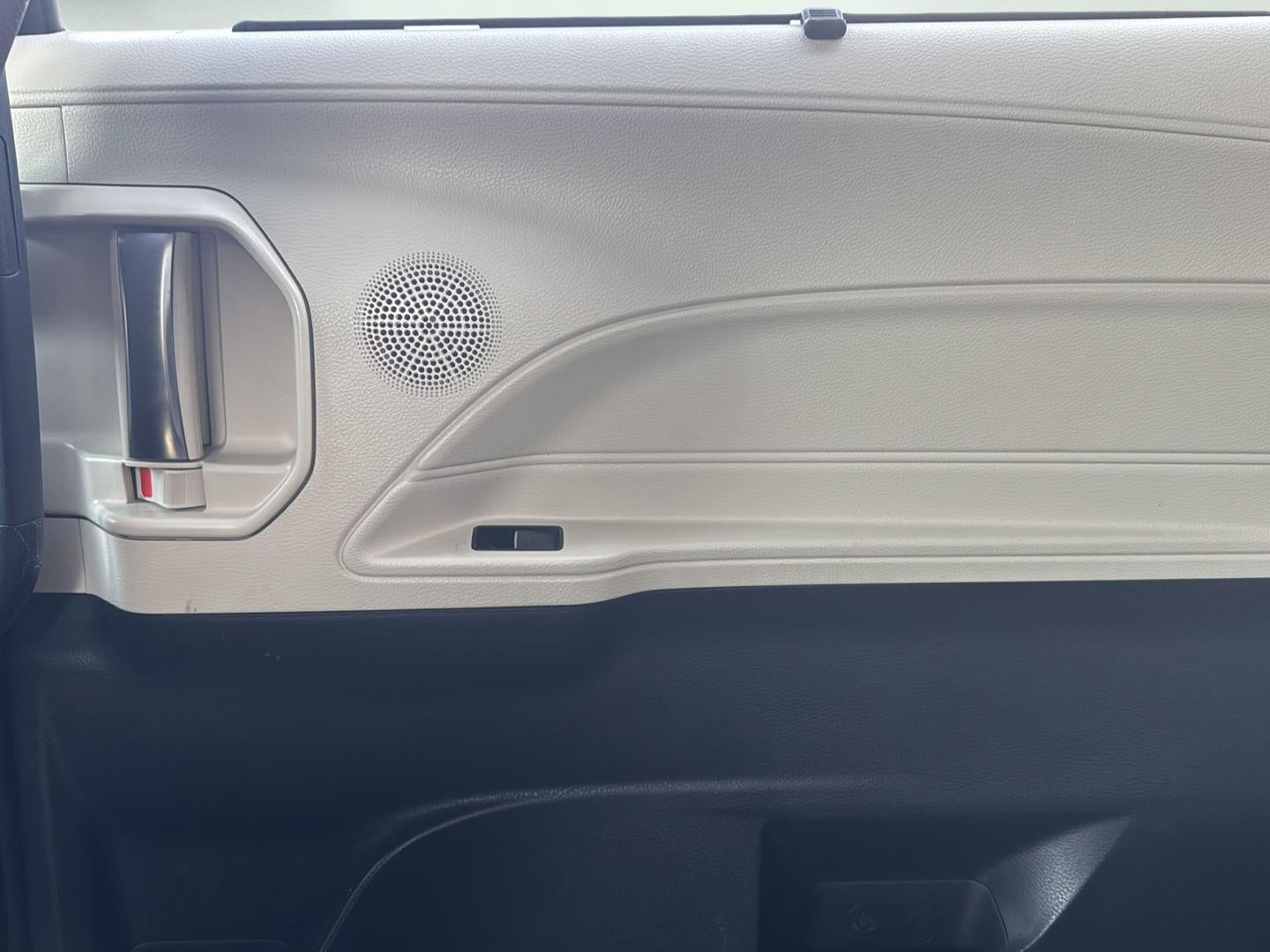 2022 Toyota Sienna Platinum