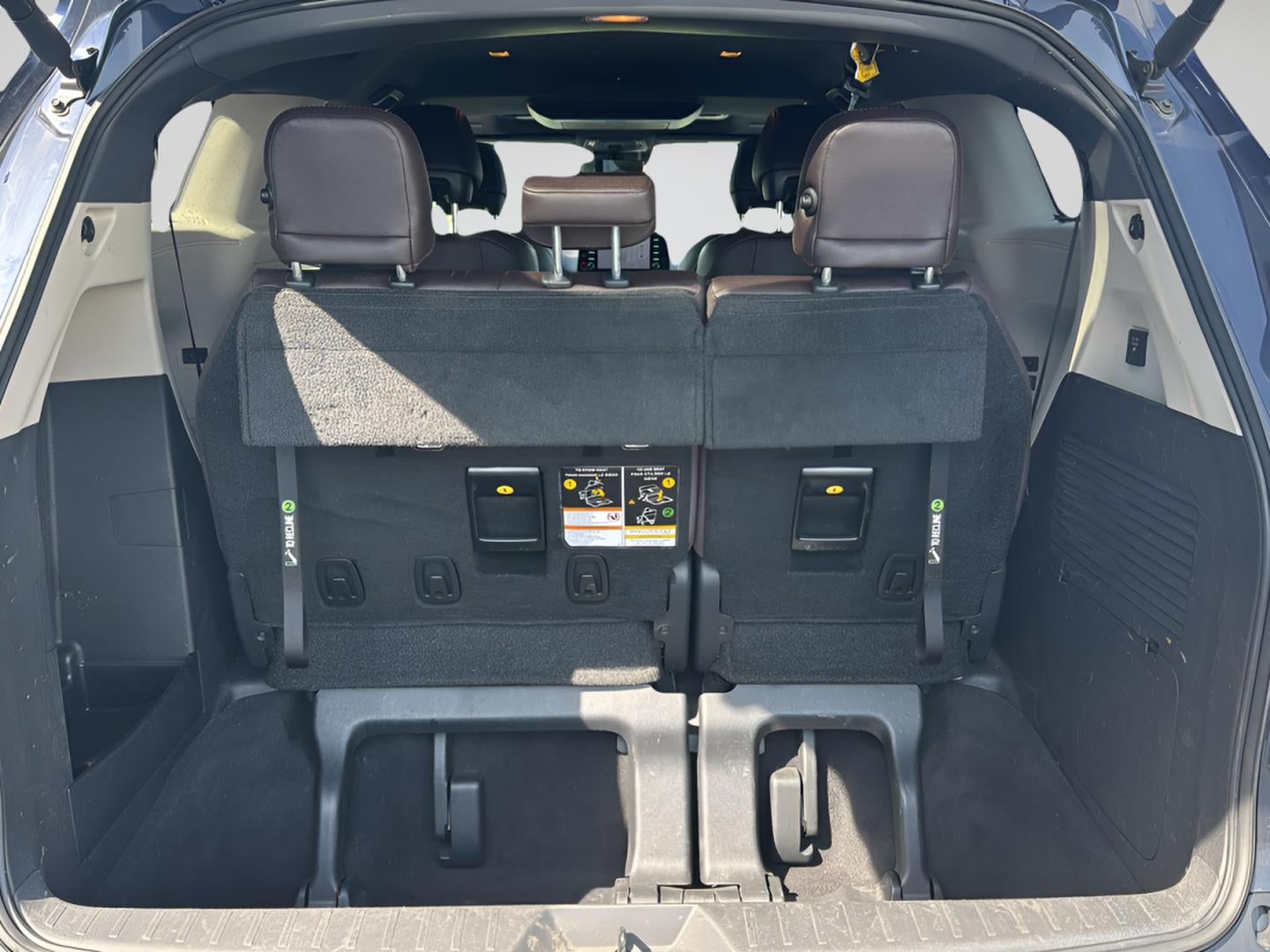 2022 Toyota Sienna Platinum