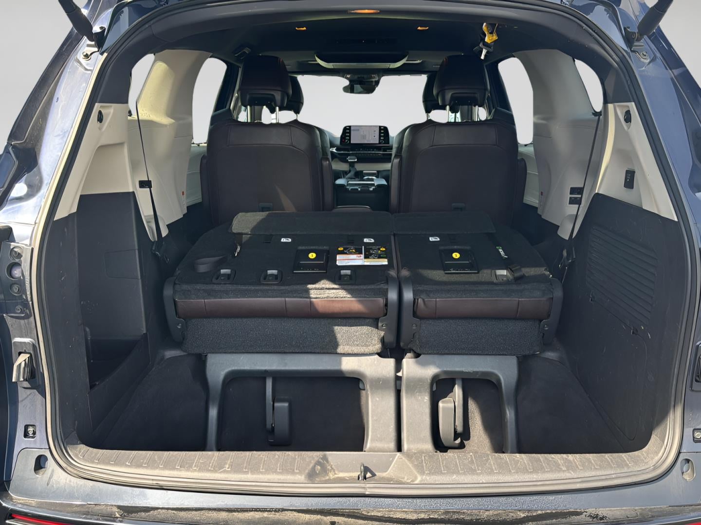 2022 Toyota Sienna Platinum