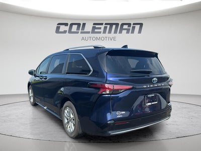 2022 Toyota Sienna Platinum