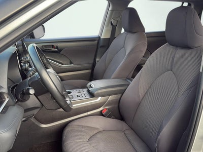 2024 Toyota Highlander LE AWD (Natl)