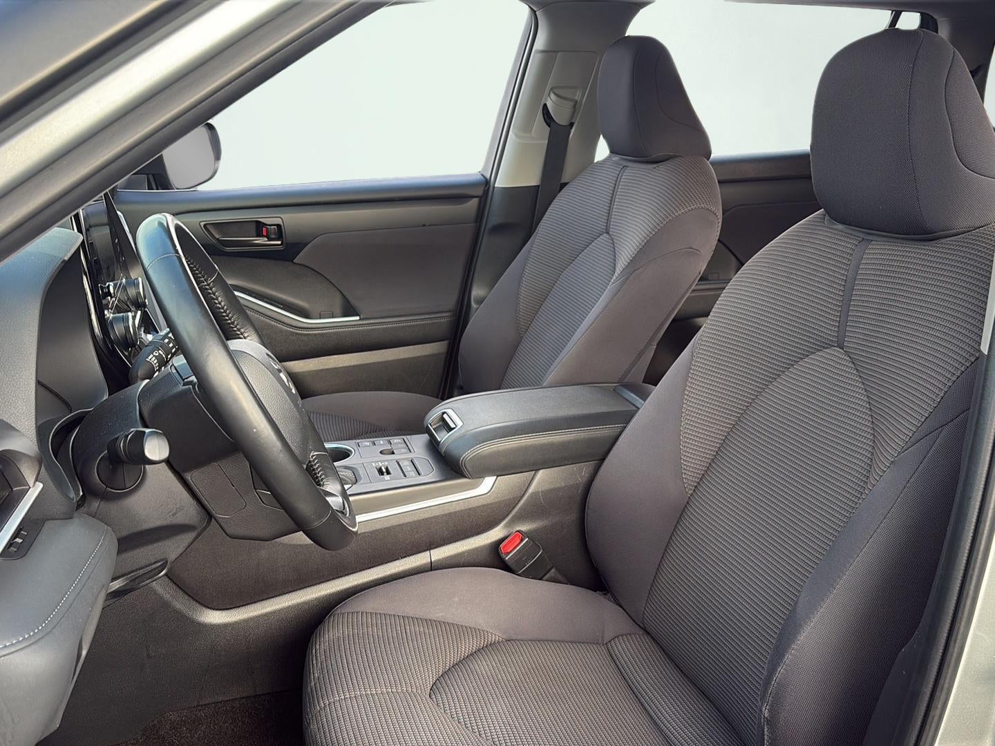 2024 Toyota Highlander LE AWD (Natl)