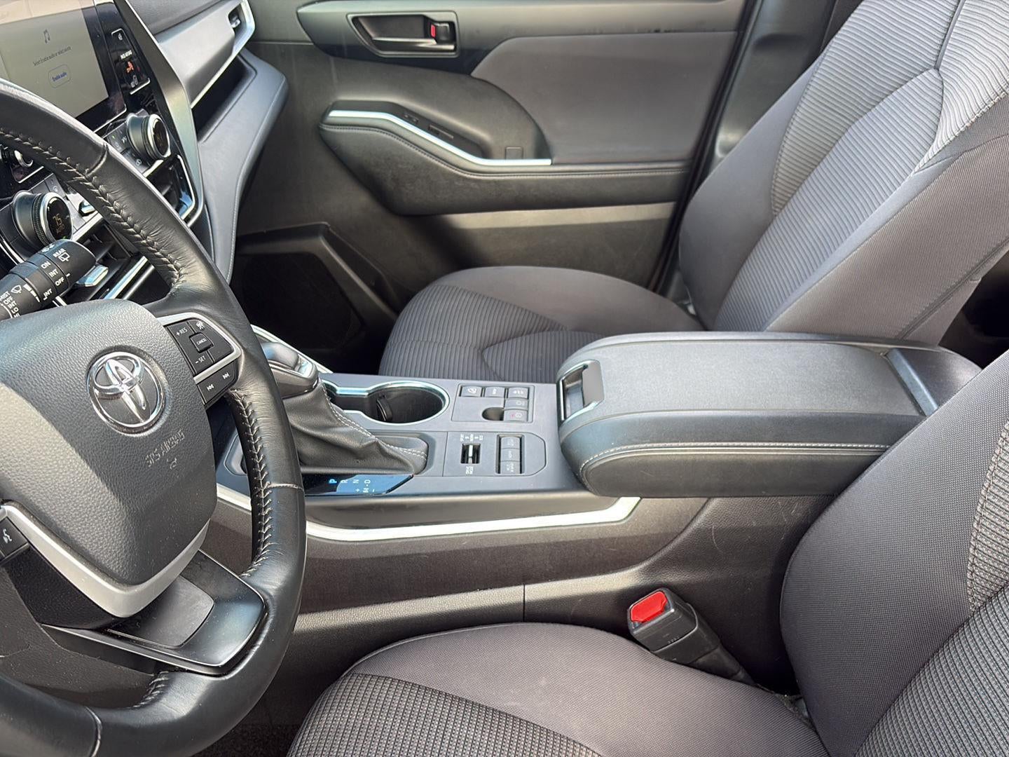 2024 Toyota Highlander LE AWD (Natl)