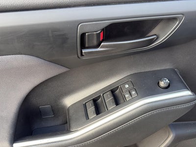 2024 Toyota Highlander LE AWD (Natl)