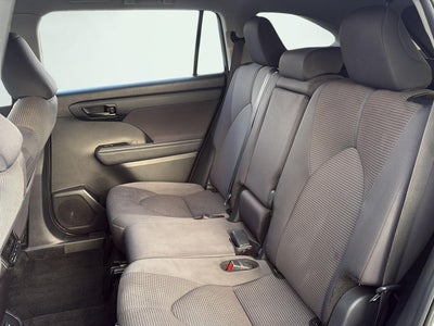 2024 Toyota Highlander LE AWD (Natl)