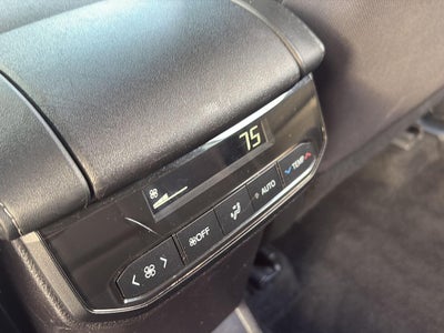 2024 Toyota Highlander LE AWD (Natl)