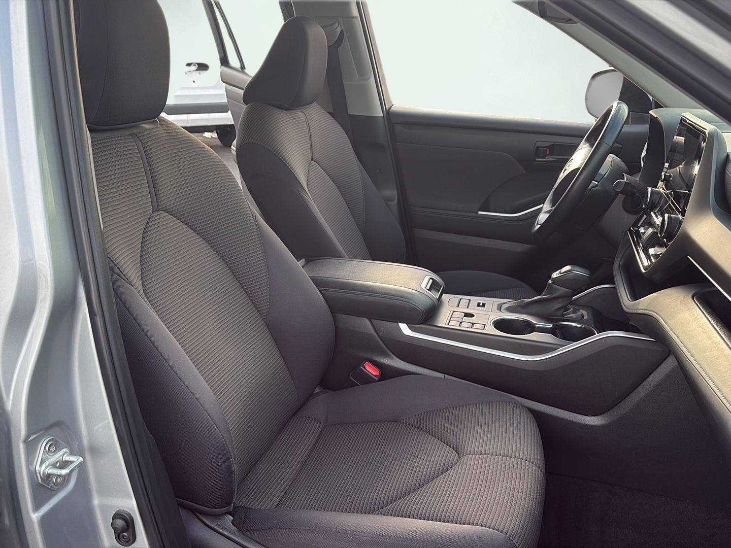 2024 Toyota Highlander LE AWD (Natl)