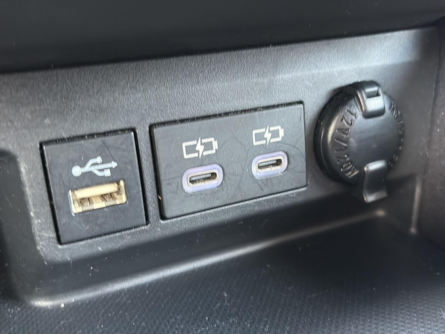 2024 Toyota Highlander LE AWD (Natl)