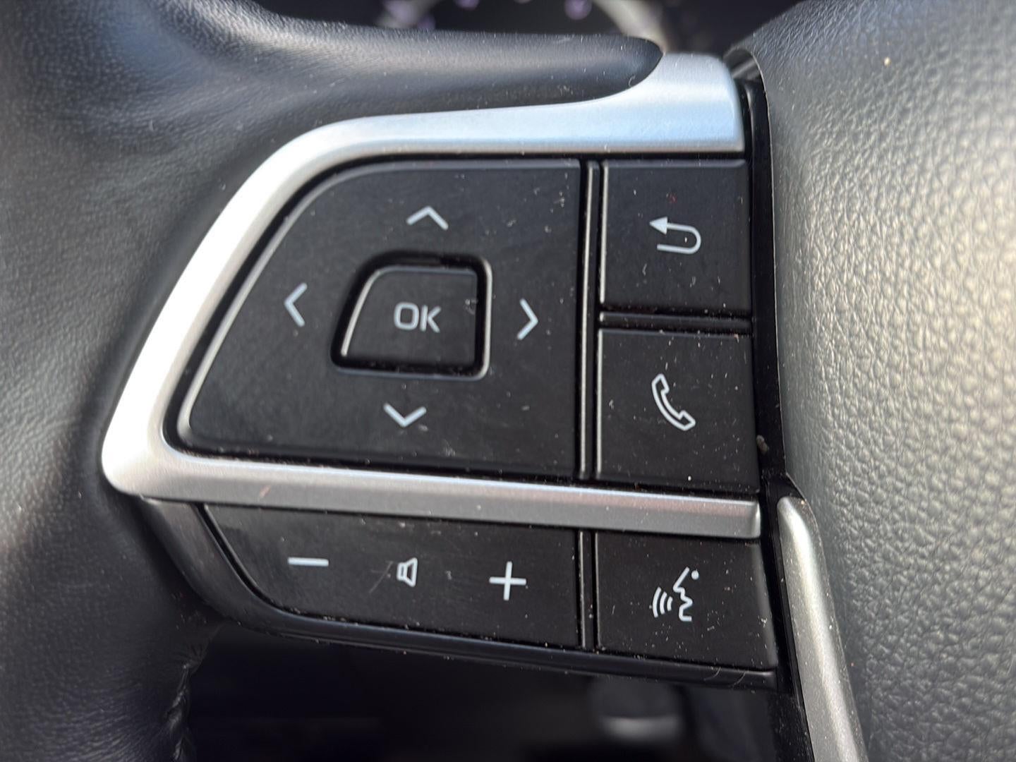 2024 Toyota Highlander LE AWD (Natl)