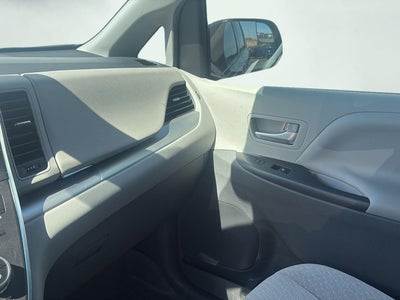 2019 Toyota Sienna LE 8-Passenger