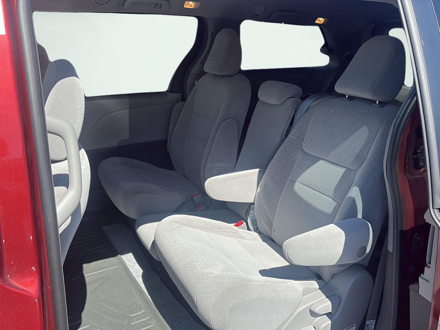 2019 Toyota Sienna LE 8-Passenger