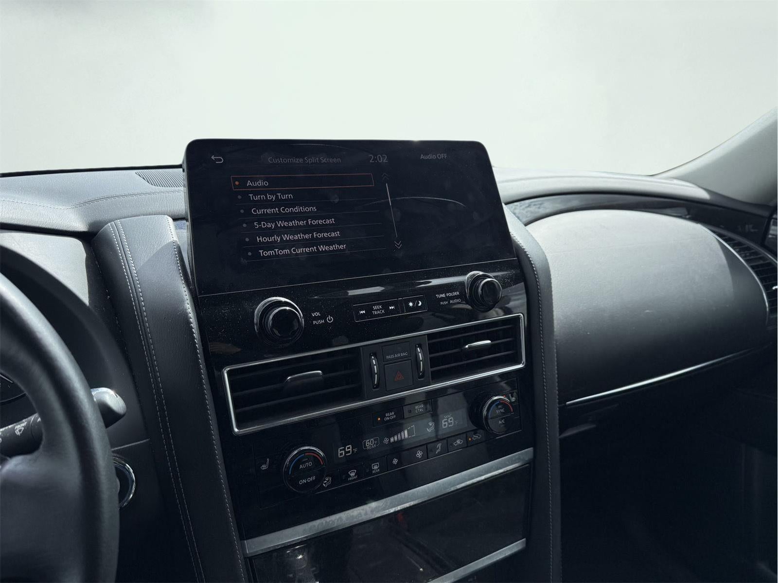 2024 INFINITI QX80 LUXE