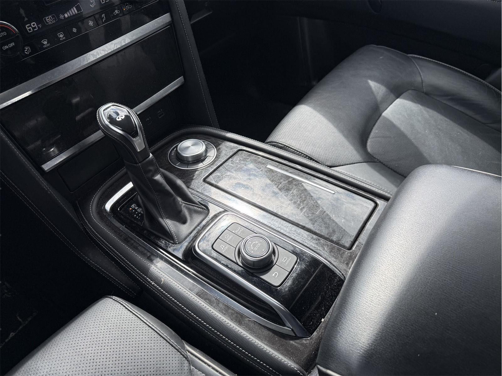 2024 INFINITI QX80 LUXE