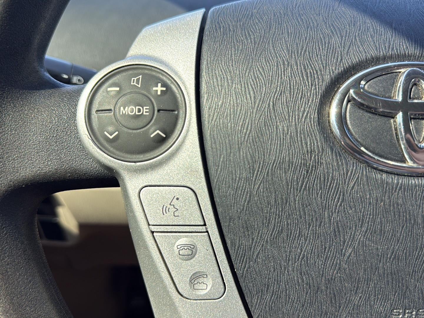 2010 Toyota Prius III
