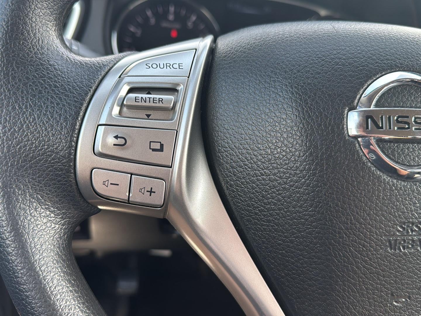2015 Nissan Rogue S