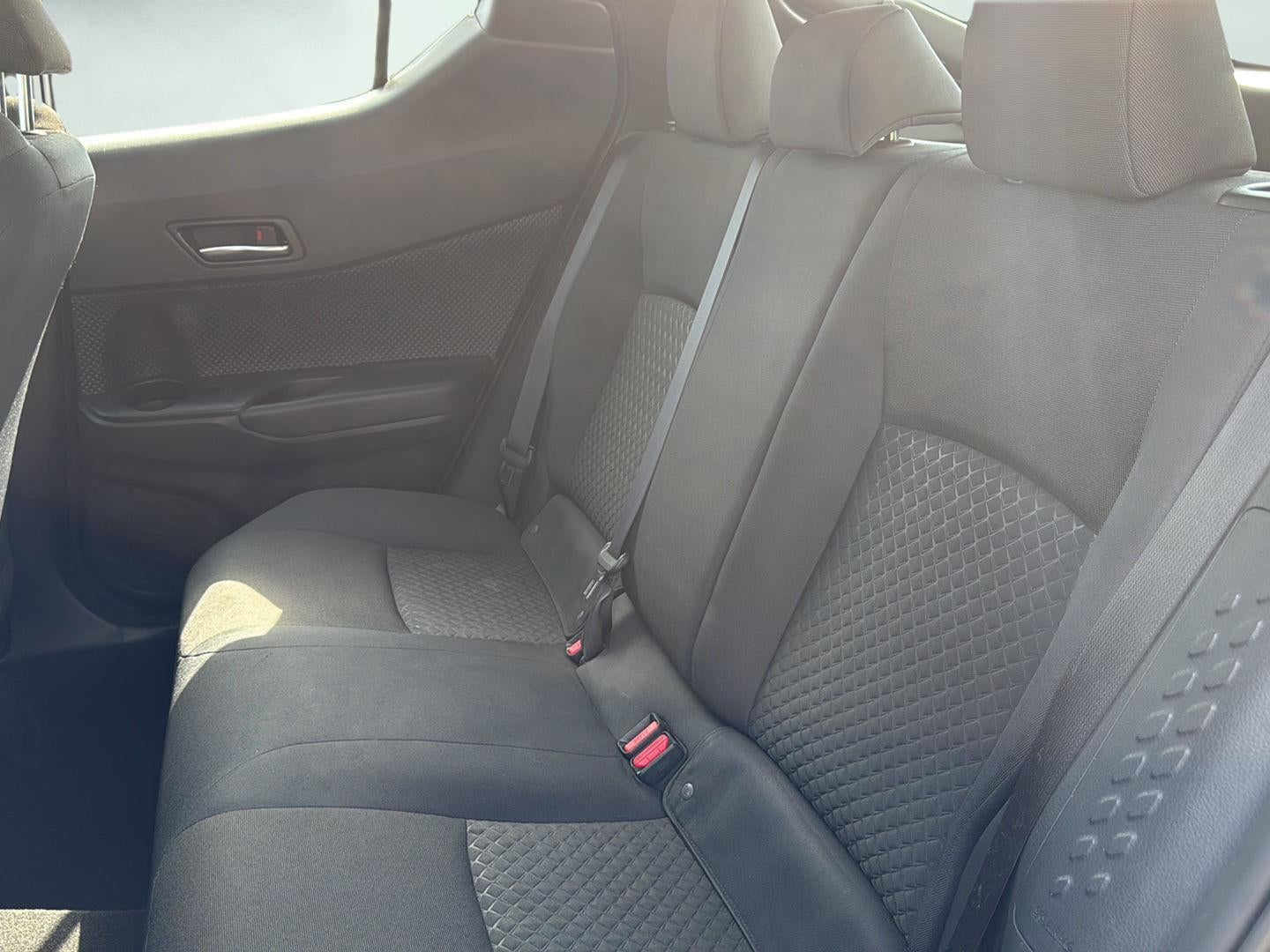 2021 Toyota C-Hr LE
