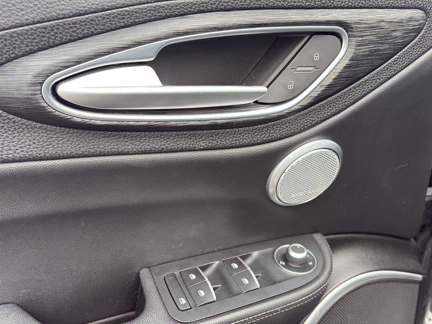 2019 Alfa Romeo Giulia Base AWD